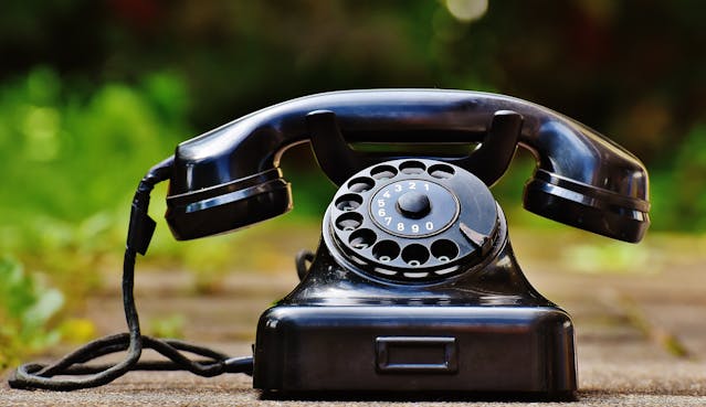 Jak sprawdzić swój numer telefonu? Poradnik dla każdego