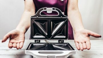 Jak wyczyścić toster? Skuteczne sposoby na umycie tostera krok po kroku