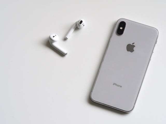 Objaśniamy, jak wyłączyć iPhone, uruchomić go ponownie lub zrestartować