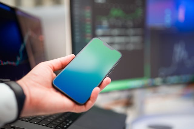 Jak przenieść kontakty z telefonu na telefon? Prosty poradnik krok po kroku