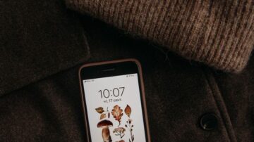 Jak zmienić tapetę na telefonie i dopasować ją do ekranu?