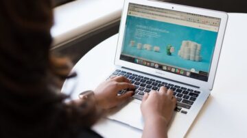 Jak reklamować firmę w internecie przy niskim budżecie?
