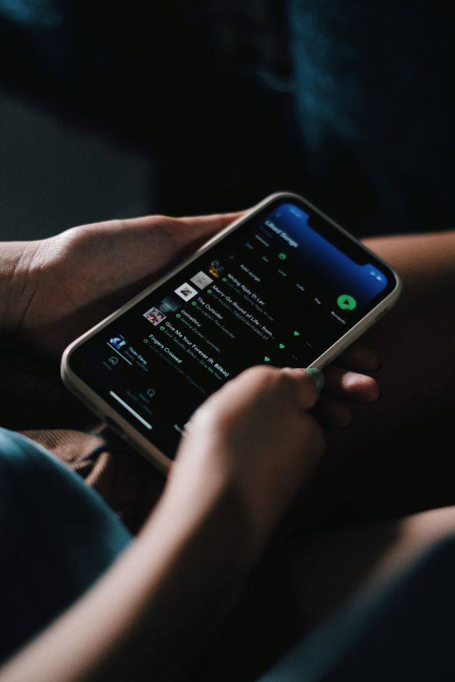 Polski smartfon – jakie telefony komórkowe są produkowane w Polsce?